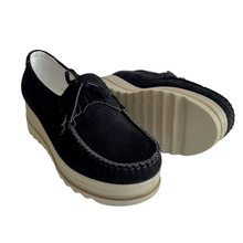 Cargar imagen en el visor de la galería, Mocasines Borlas para Mujer en Piel Gamuza