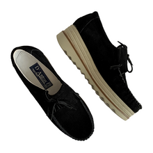 Cargar imagen en el visor de la galería, Mocasines Borlas para Mujer en Piel Gamuza
