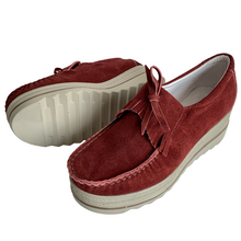 Cargar imagen en el visor de la galería, Mocasines Borlas para Mujer en Piel Gamuza