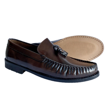 Cargar imagen en el visor de la galería, Mocasines Borlas para Hombre en Piel