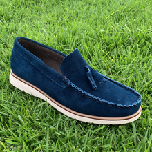 Cargar imagen en el visor de la galería, Mocasines Borlas para Hombre en Piel Gamuza