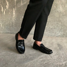 Cargar imagen en el visor de la galería, Mocasines Penny Loafers para Hombre en Piel